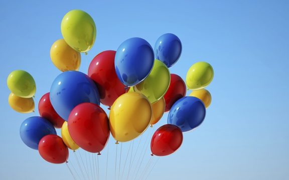 COLORS DO NOT FLY BALLOONS, THE AIR IN THEM DOES
